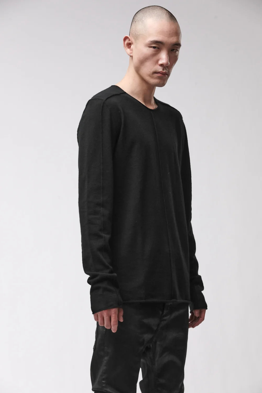 BLACK CASHMERE ROUND NECK SWEATER MK 132