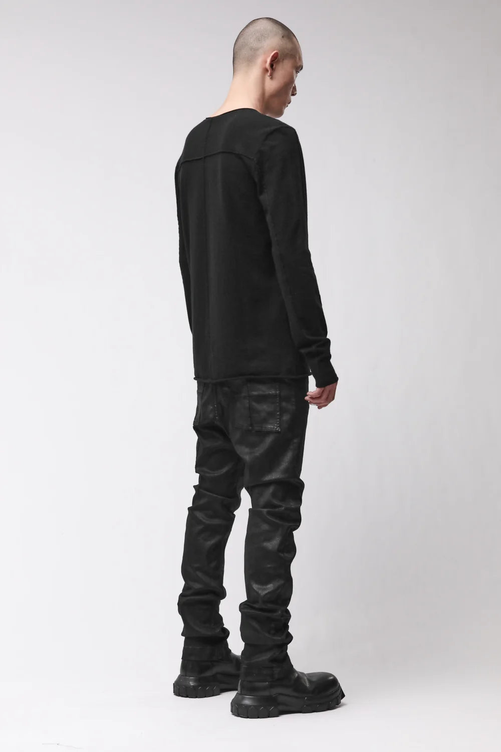 BLACK CASHMERE ROUND NECK SWEATER MK 132