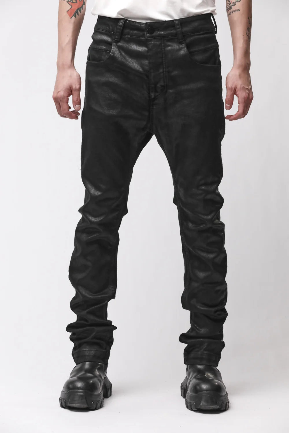 BLACK COATED SLIM DENIM JEANS MT 107
