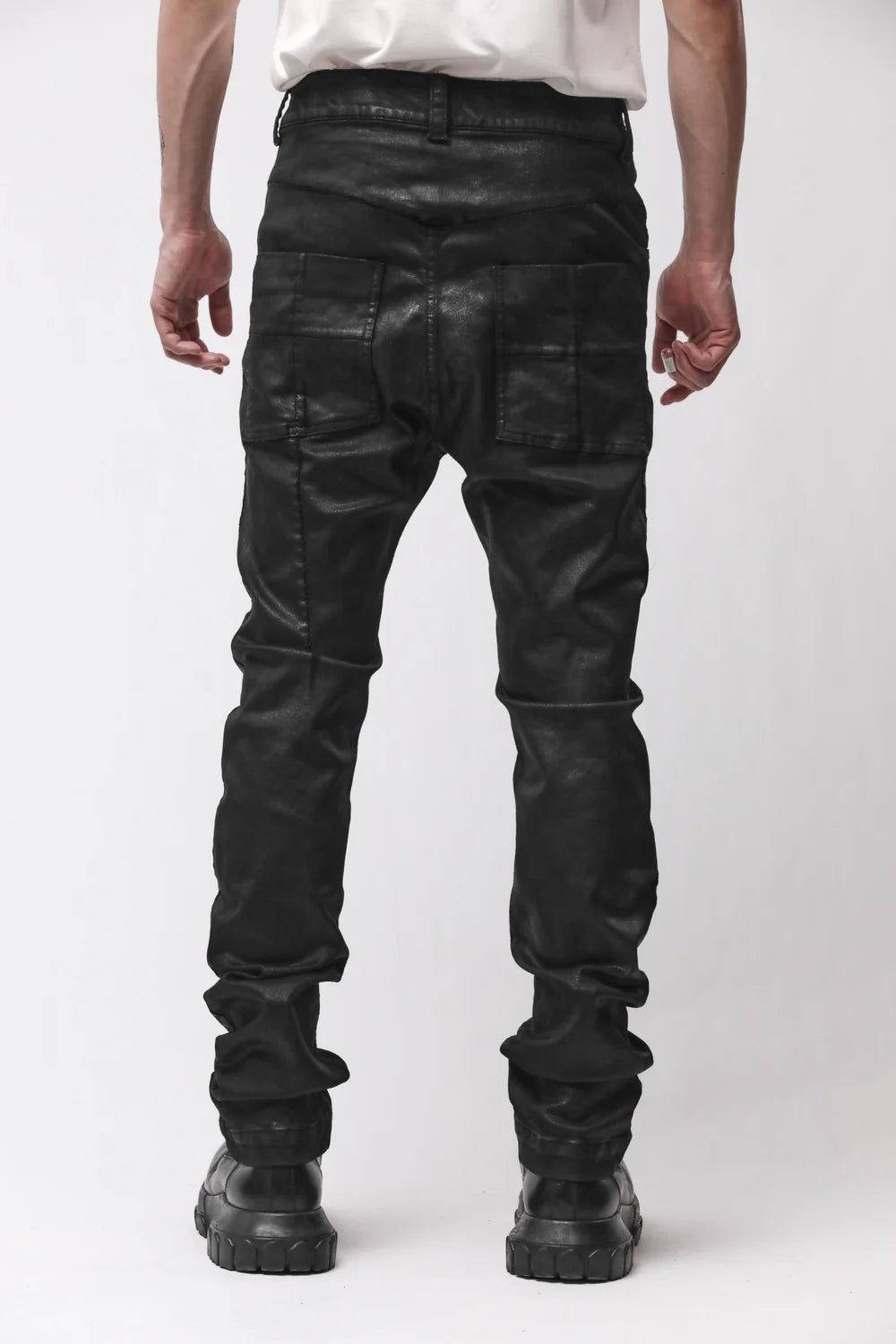 BLACK COATED SLIM DENIM JEANS MT 107