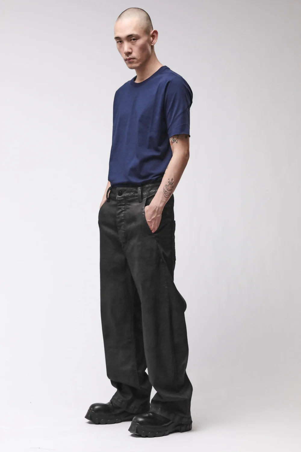 BLACK COATED WIDE LEG DENIM PANTS MT 108