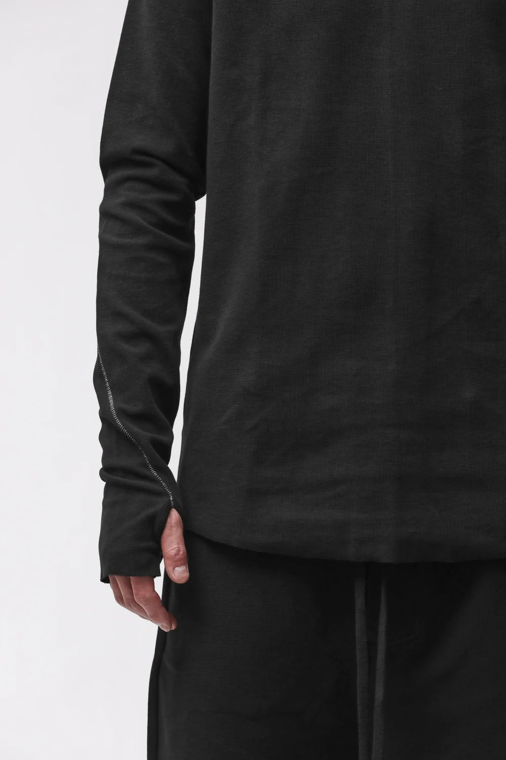 BLACK LONG SLEEVE TEXTURED T-SHIRT MTS 1001