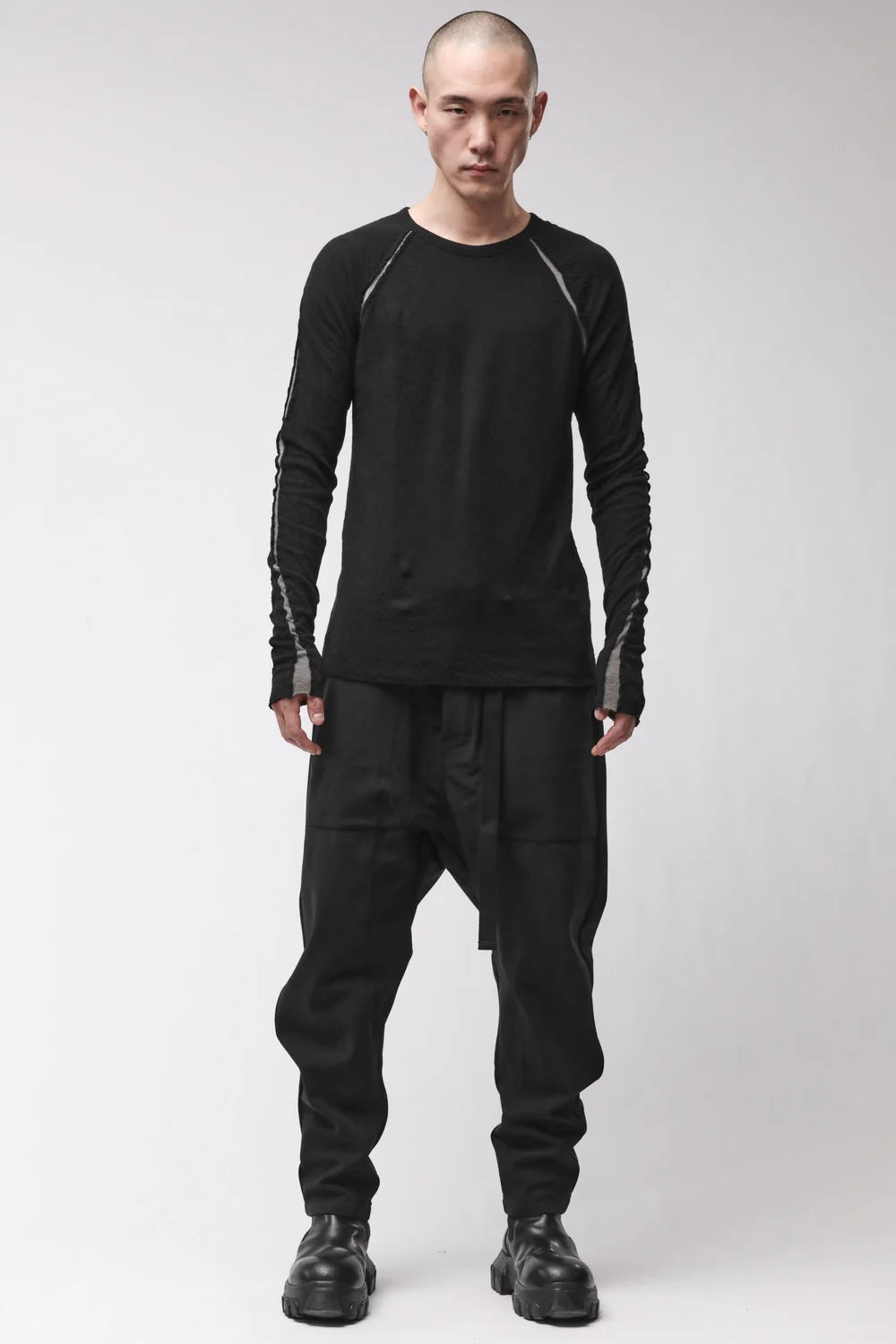 BLACK RAGLAN LONG SLEEVE T-SHIRT MTS 982