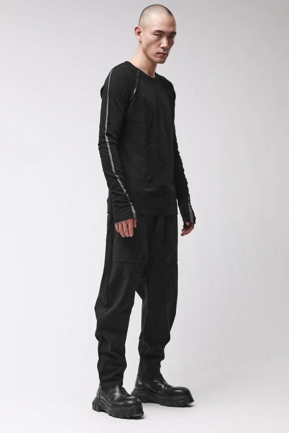 BLACK RAGLAN LONG SLEEVE T-SHIRT MTS 982