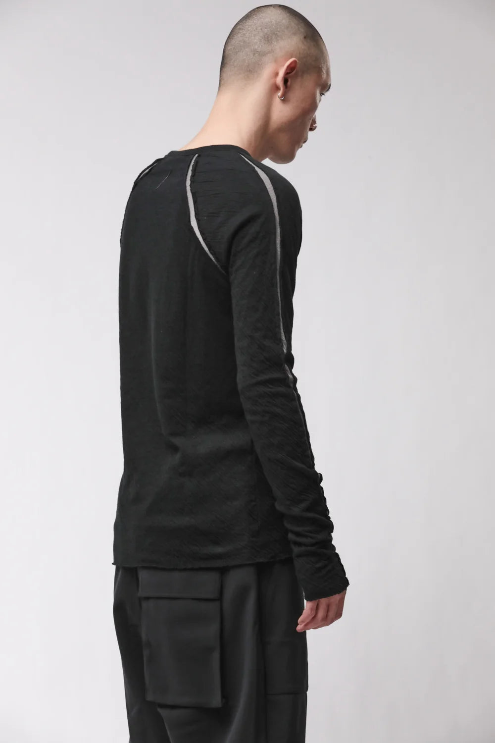 BLACK RAGLAN LONG SLEEVE T-SHIRT MTS 982