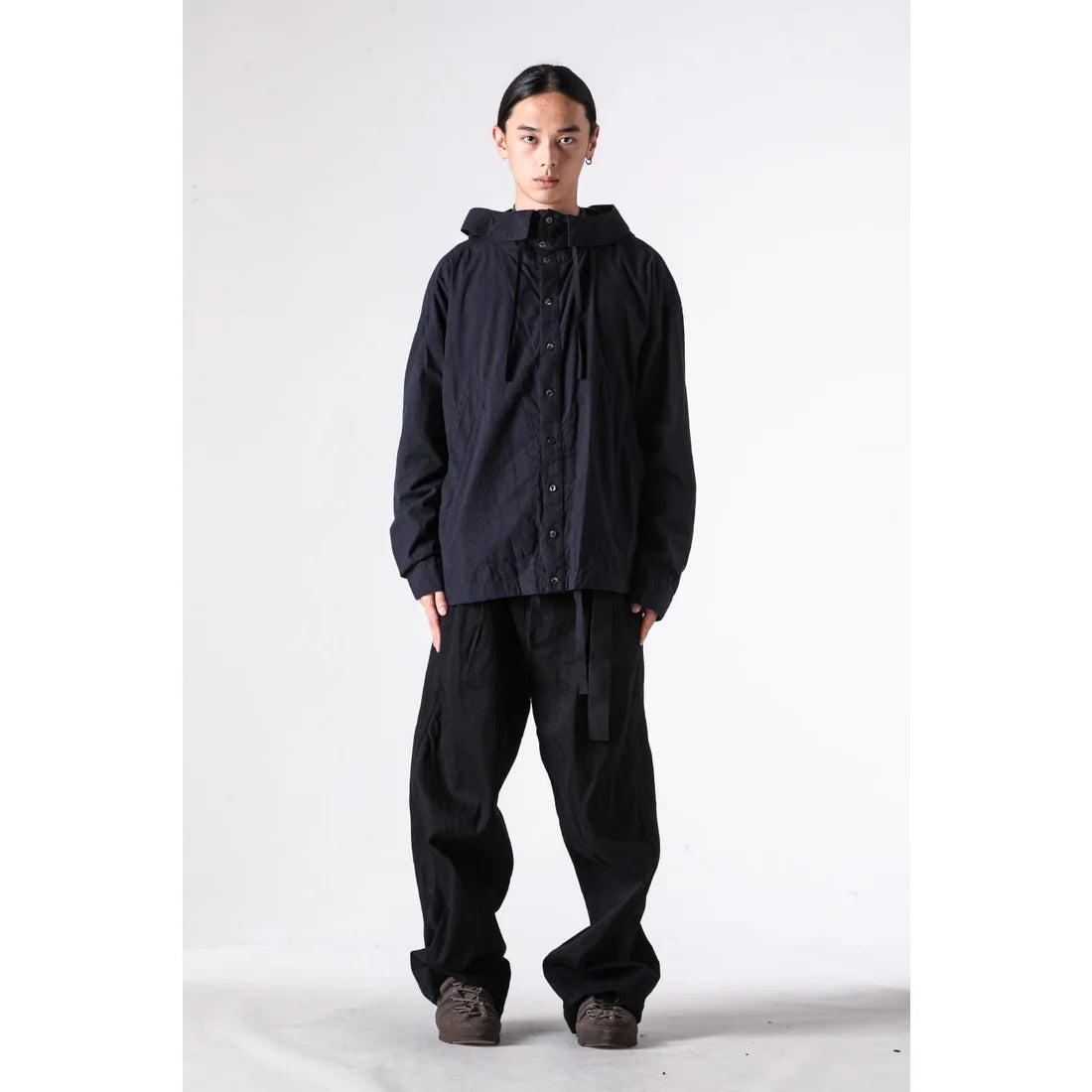 BLACK DENIM BELTED WIDE PANTS