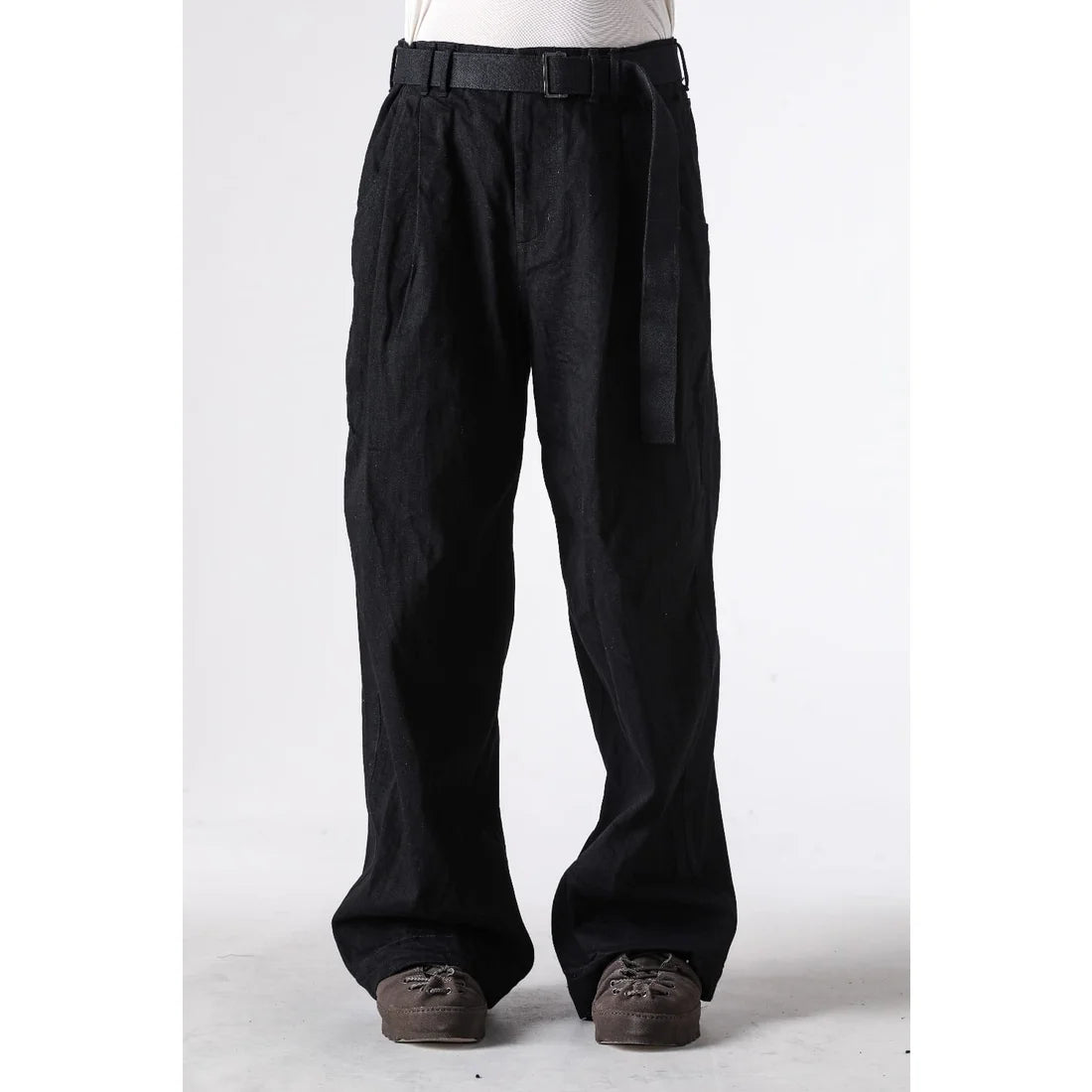 BLACK DENIM BELTED WIDE PANTS