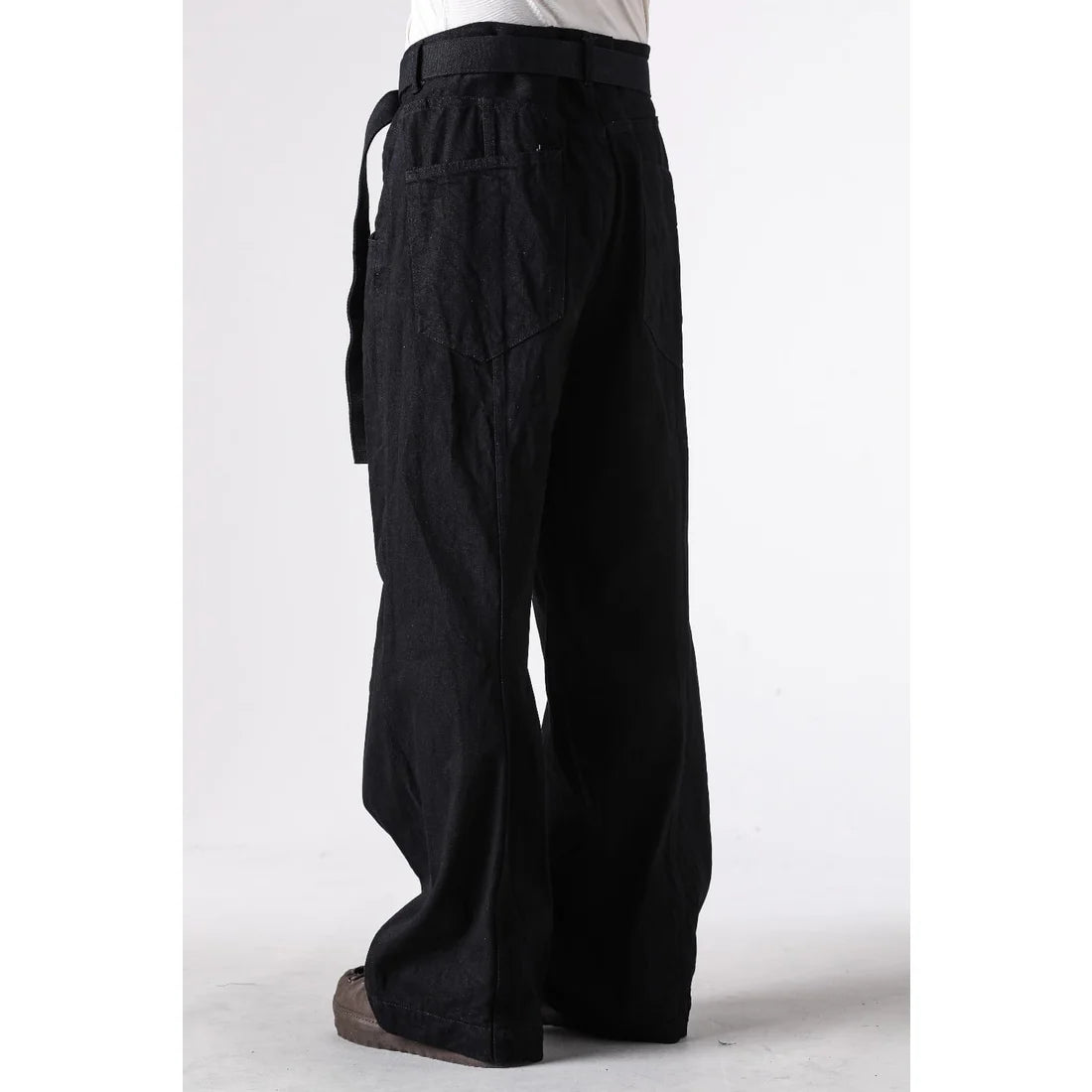 BLACK DENIM BELTED WIDE PANTS
