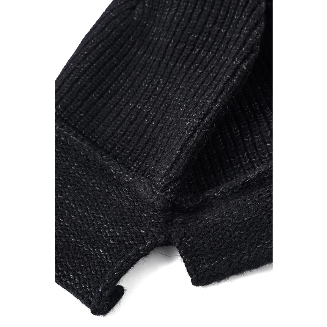 BLACK KNIT BEANIE