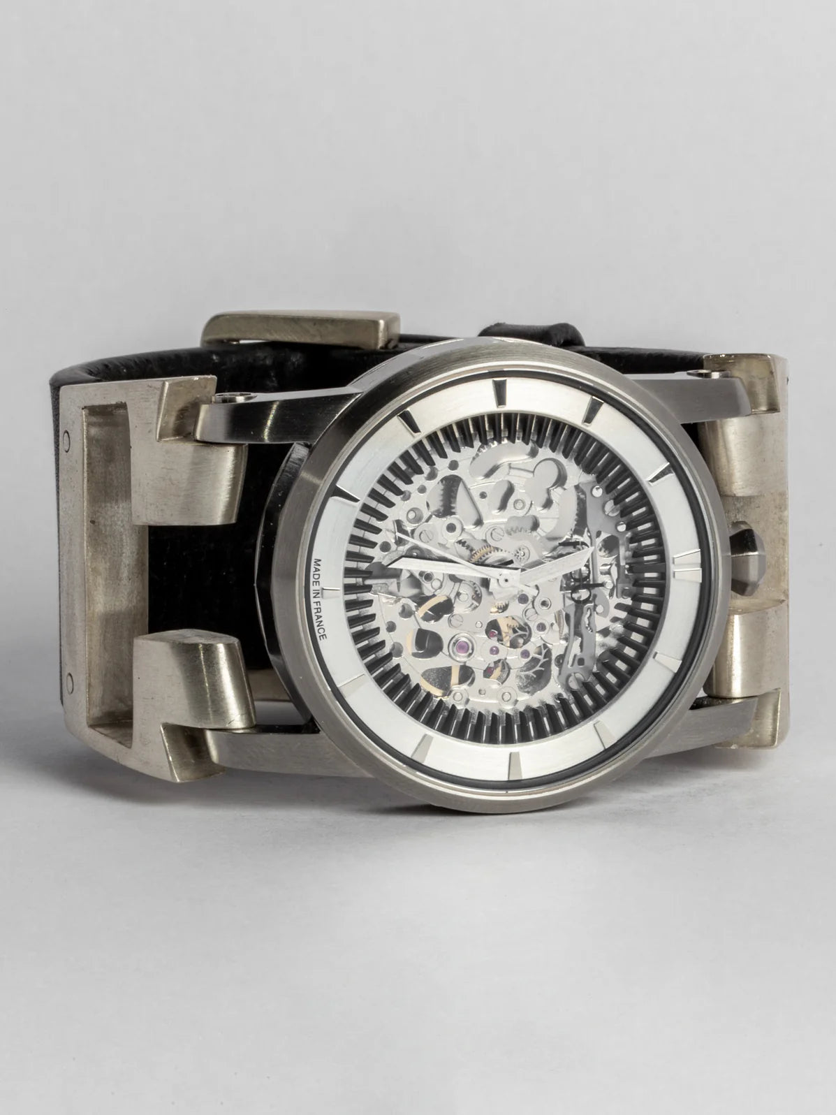 P4—FOB Watch #426 Hyperstrap-T Buckle Silver Skeleton MA-NG