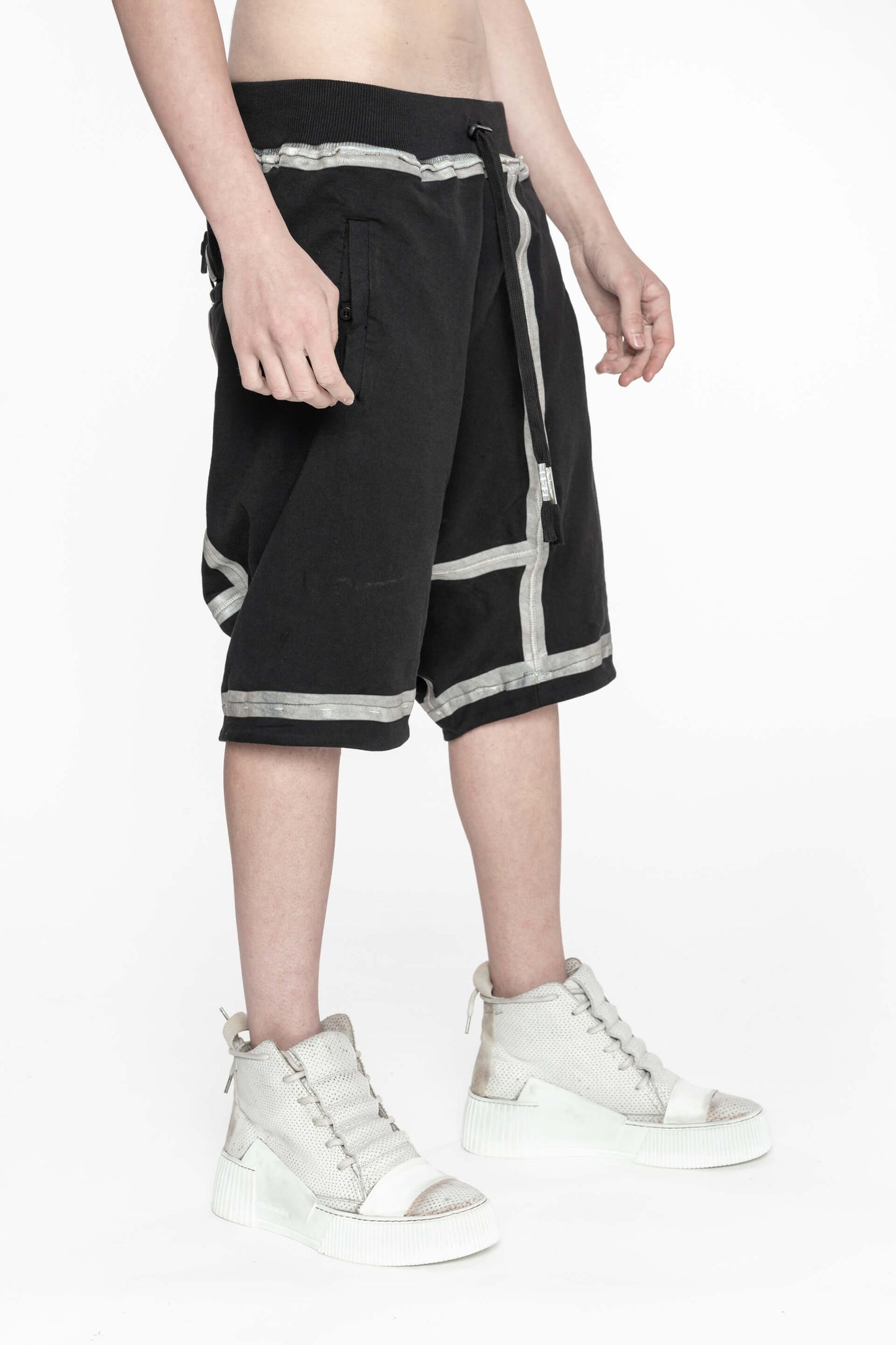 Black Object Dyed Seam Taped Drop Crotch Shorts P10.2ST